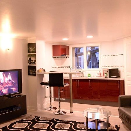 Beau Studio Meuble 2Min Du Moulin Rouge Parijs Buitenkant foto