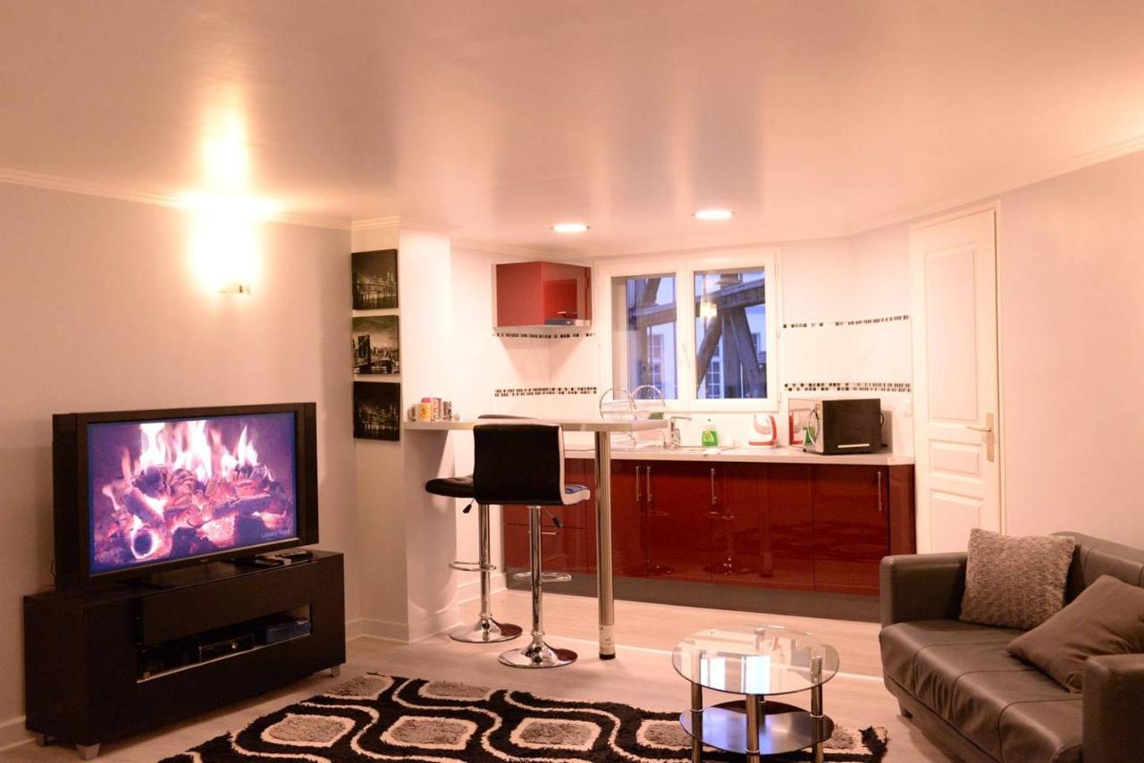 Beau Studio Meuble 2Min Du Moulin Rouge Parijs Buitenkant foto